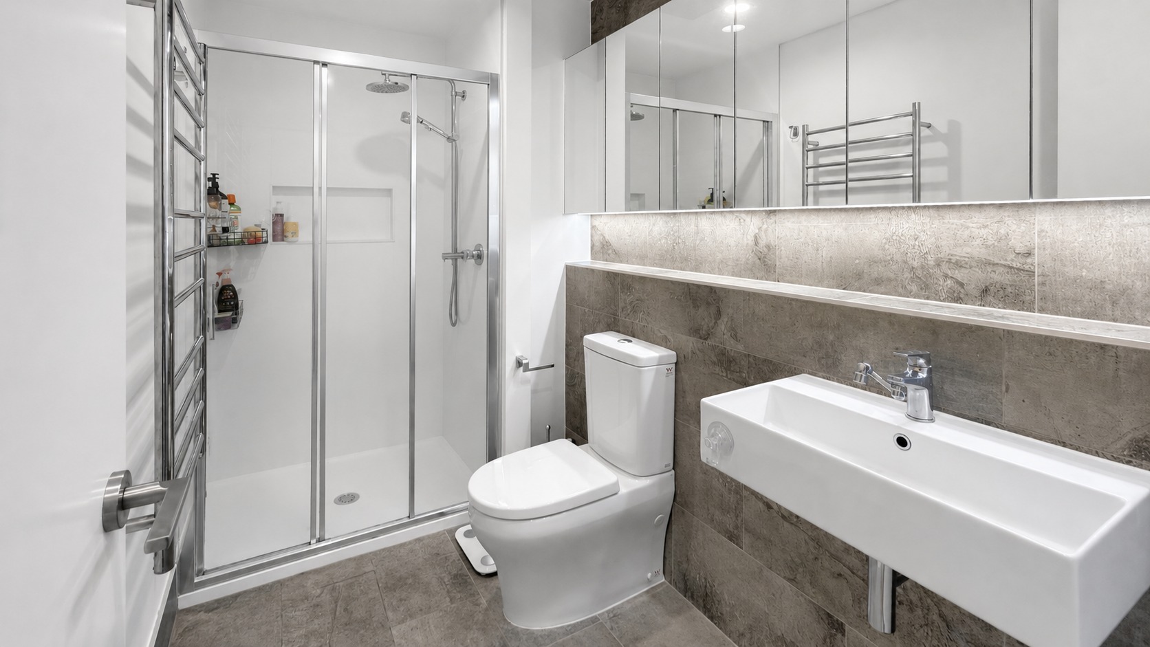 Premium Partly Furnished One Bedroom Apartment  photo