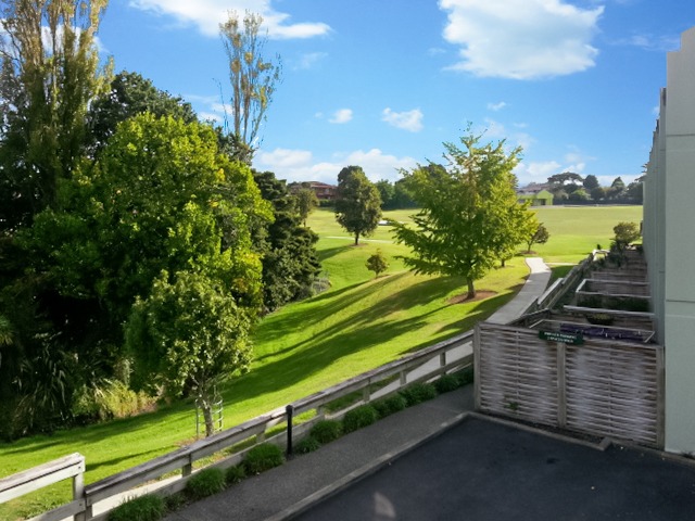PAPATOETOE - Shirley Road 3 Bedroom Townhouse photo
