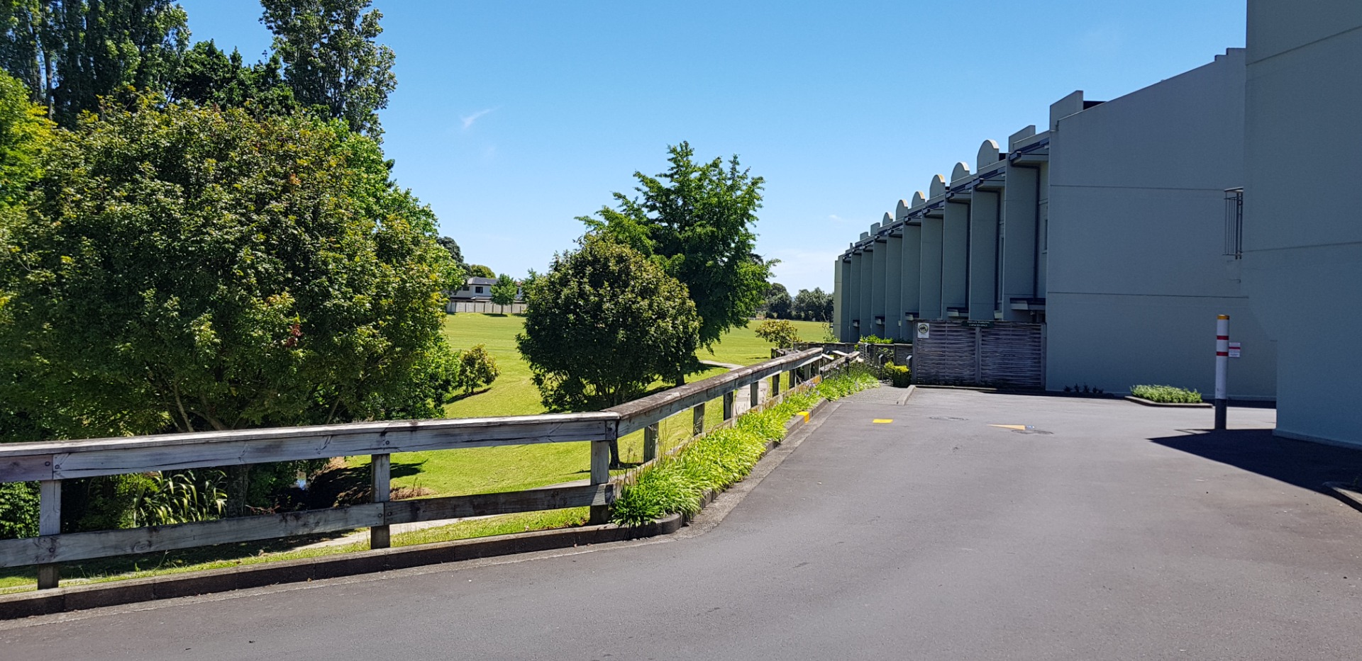PAPATOETOE - Shirley Road 3 Bedroom Townhouse photo