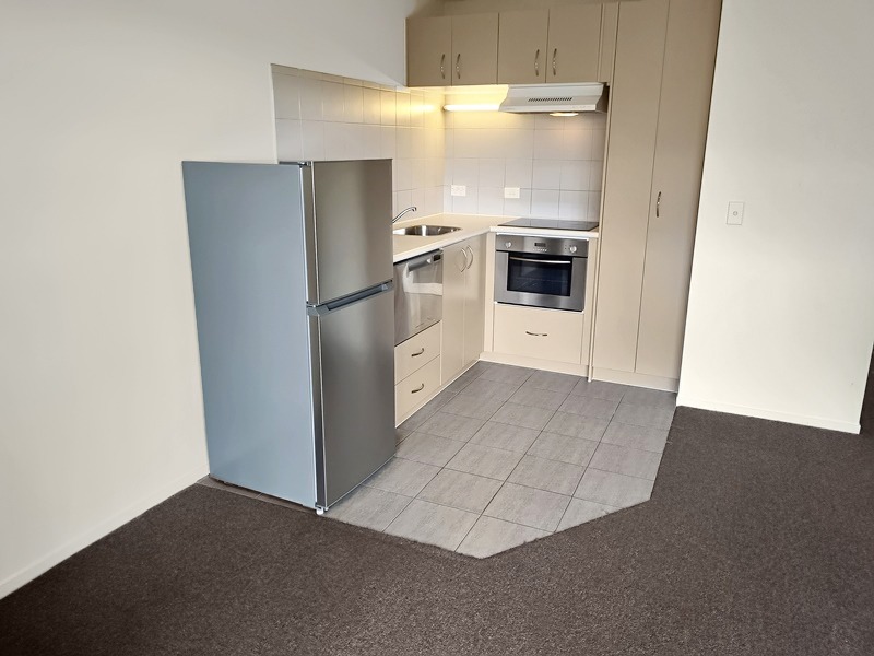 2T/3 Keystone Ave - Location! photo