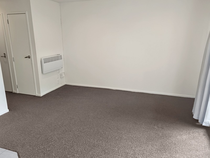 2T/3 Keystone Ave - Location! photo
