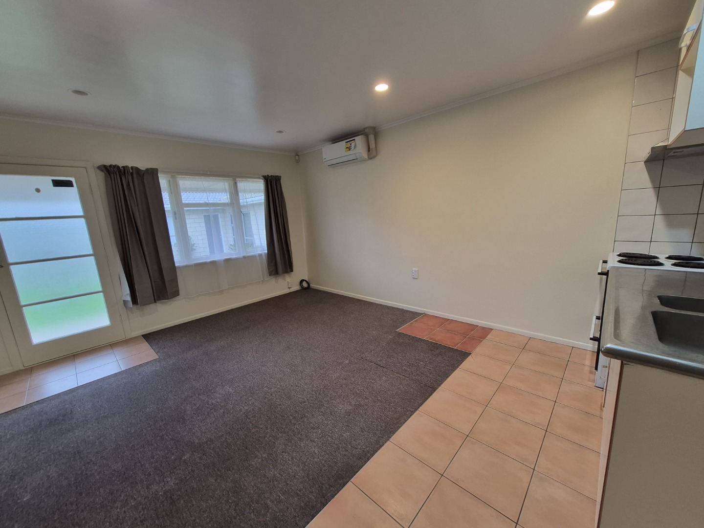 EPSOM :  Selwyn Road 2 Bedroom and study  photo