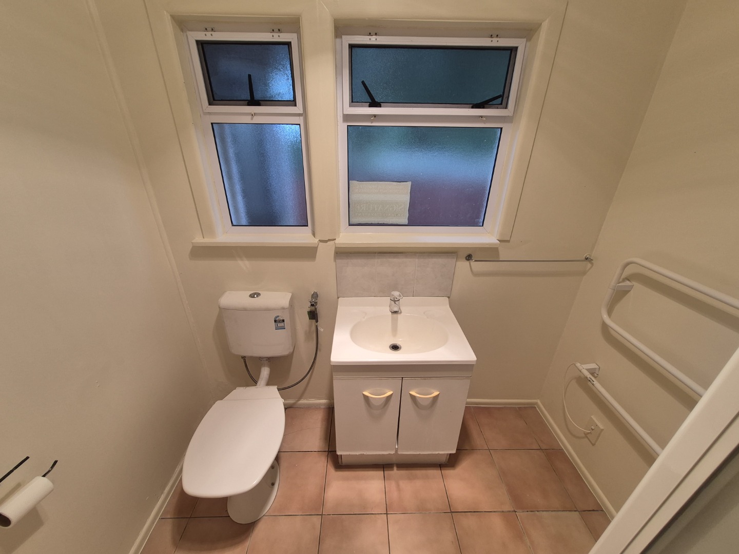 EPSOM :  Selwyn Road 2 Bedroom and study  photo