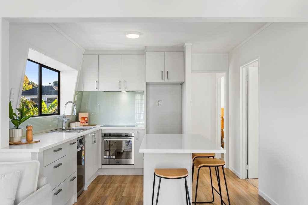 Family Living in Prime Remuera – Double Grammar Zone photo