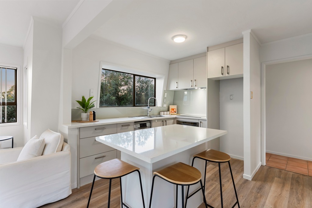 Family Living in Prime Remuera – Double Grammar Zone photo