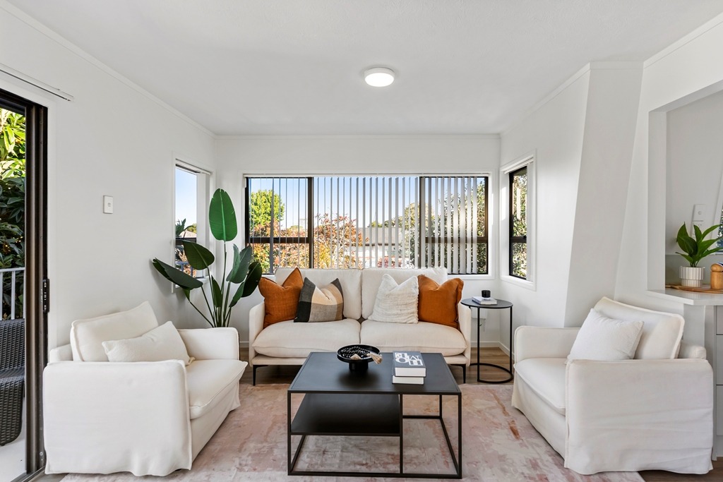 Family Living in Prime Remuera – Double Grammar Zone photo