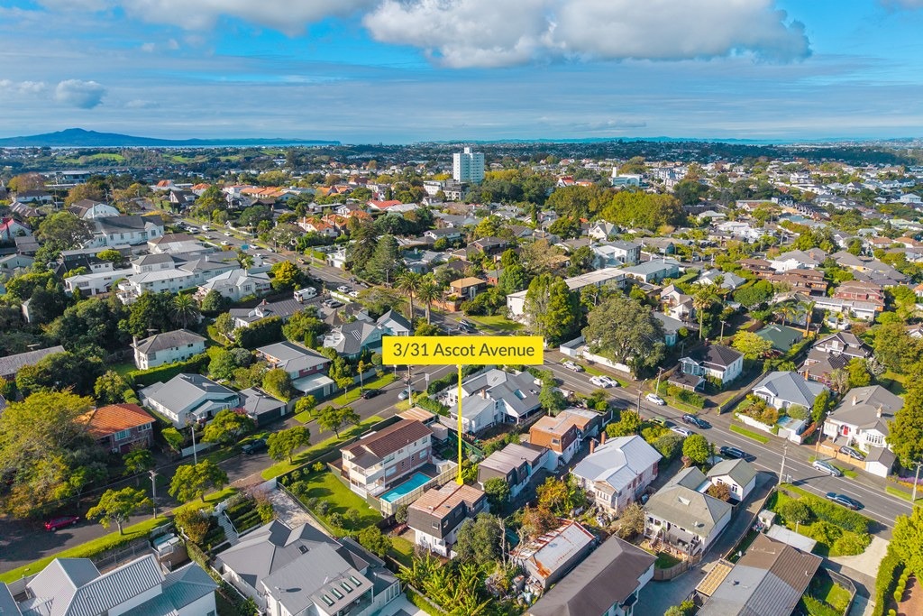 Family Living in Prime Remuera – Double Grammar Zone photo