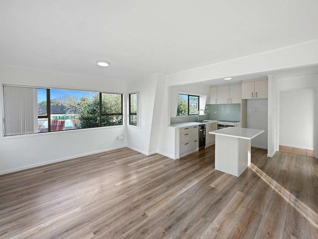Family Living in Prime Remuera – Double Grammar Zone photo