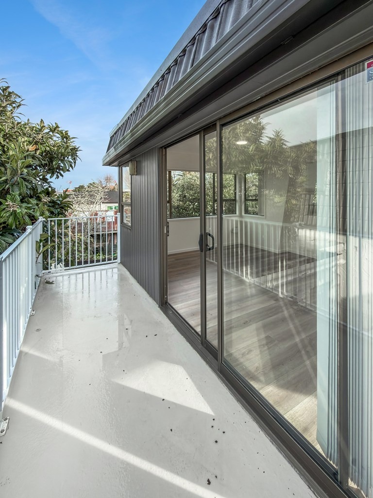 Family Living in Prime Remuera – Double Grammar Zone photo